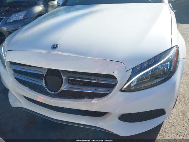 55SWF4KB8JU247220 Mercedes-Benz C 300 4matic