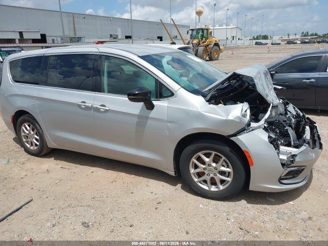 Chrysler Pacifica Touring L 2024 2C4RC1BG7RR154903 Image 13