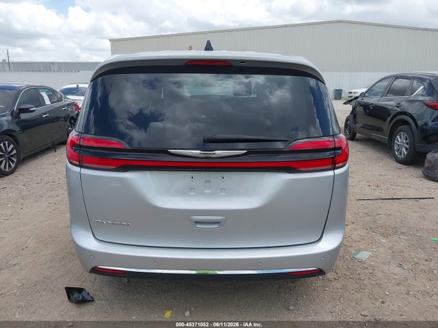 Chrysler Pacifica Touring L 2024 2C4RC1BG7RR154903 Image 16