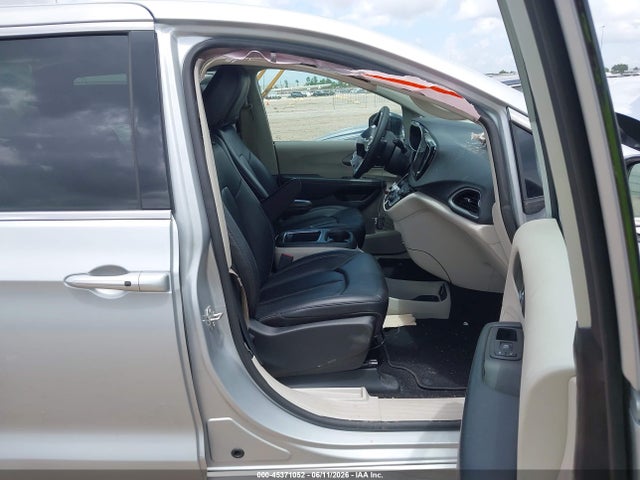 Chrysler Pacifica Touring L 2024 2C4RC1BG7RR154903 Image 5