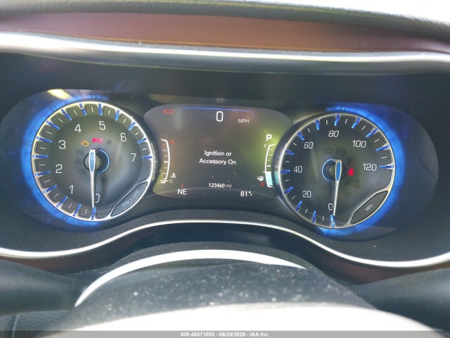 45371053 :رقم المزاد ، 2C4RC1GG4LR124483 vin ، 2020 Chrysler Pacifica 35th Anniversary Limited مزاد بيع