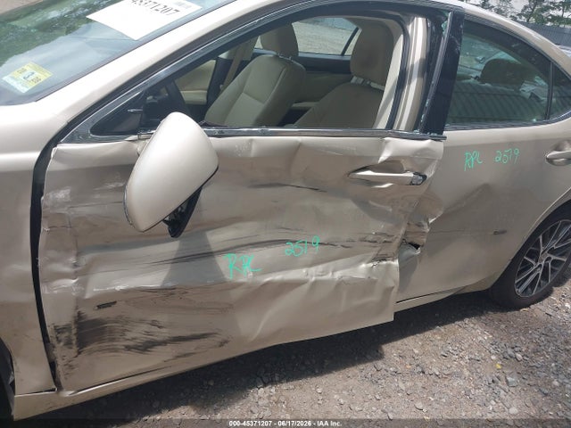 45371207 :رقم المزاد ، 58ABK1GG4HU053854 vin ، 2017 Lexus Es 350 مزاد بيع
