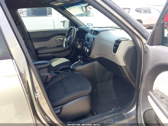 45371288 :رقم المزاد ، KNDJN2A21E7055735 vin ، 2014 Kia Soul مزاد بيع