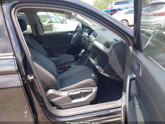 Продаж на аукціоні авто 2019 Volkswagen Tiguan 2.0t S, vin: 3VV1B7AX5KM071747, номер лоту: 45371314