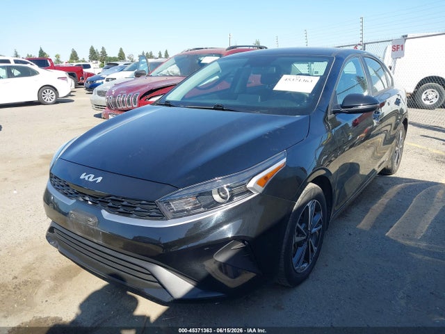 KIA Forte Lxs 2023 3KPF24AD2PE616684 Image 2