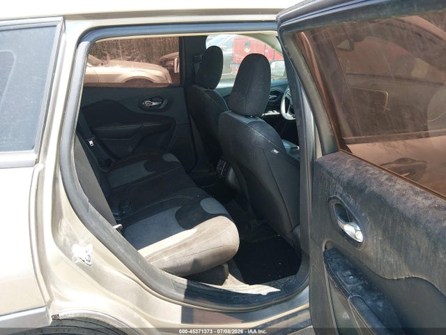 1C4PJLAB5HW559209 Jeep Cherokee Sport Fwd