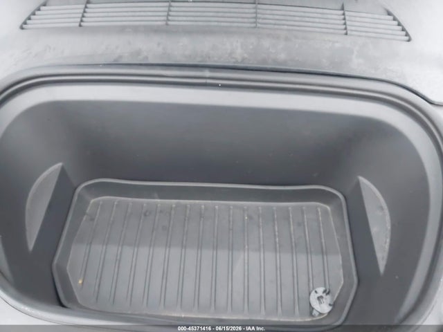 2023 Tesla Model Y Awd/long Range Dual Motor All-wheel Drive მანქანა იყიდება აუქციონზე, vin: 7SAYGDEE3PA091710, აუქციონის ნომერი: 45371416