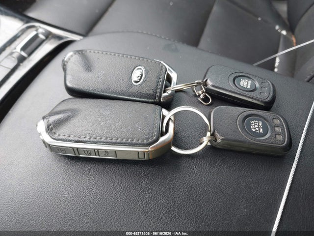 KNAE15LA2J6041214 KIA Stinger