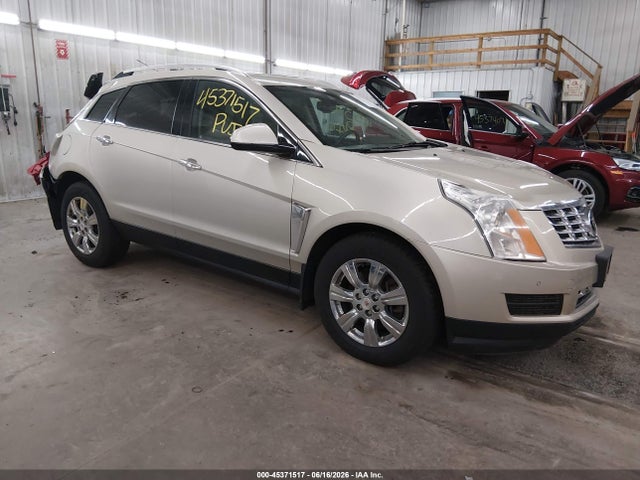 45371517 :رقم المزاد ، 3GYFNEE32FS617696 vin ، 2015 Cadillac Srx Luxury Collection مزاد بيع