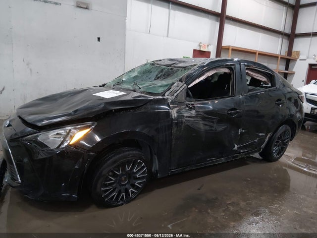 3MYDLBYV0JY320786 Toyota YARIS IA