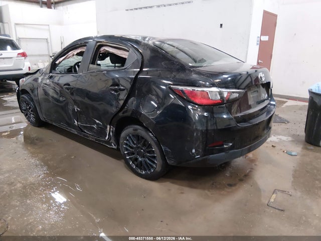 3MYDLBYV0JY320786 Toyota YARIS IA