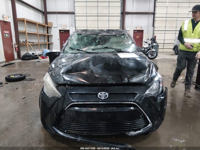 3MYDLBYV0JY320786 Toyota YARIS IA