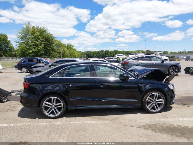 45371604 :رقم المزاد ، WAUJ8GFF6J1063789 vin ، 2018 Audi A3 2.0t Premium/2.0t Tech Premium مزاد بيع