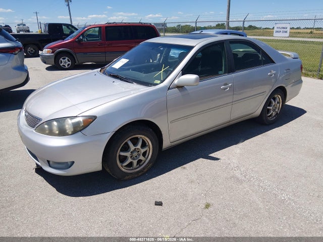 2005 Toyota Camry Se მანქანა იყიდება აუქციონზე, vin: 4T1BE32K05U528773, აუქციონის ნომერი: 45371625
