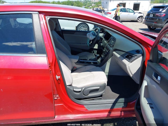Hyundai Sonata 2017 5NPE24AF4HH561858 Image 5