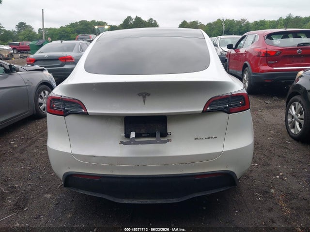 Продаж на аукціоні авто 2022 Tesla Model Y Long Range Dual Motor All-wheel Drive, vin: 7SAYGDEE4NA018326, номер лоту: 45371712