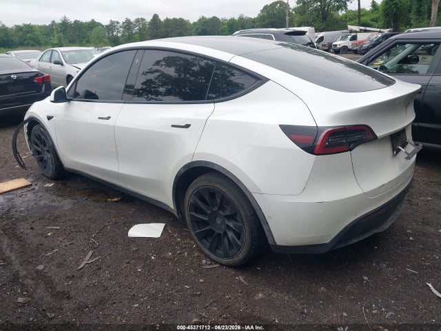 Продаж на аукціоні авто 2022 Tesla Model Y Long Range Dual Motor All-wheel Drive, vin: 7SAYGDEE4NA018326, номер лоту: 45371712