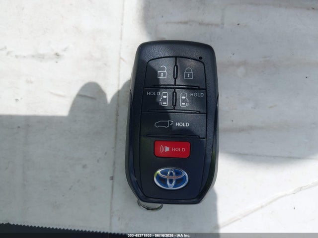 Toyota SIENNA XLE 2021 5TDJSKFC2MS015601 Image 11