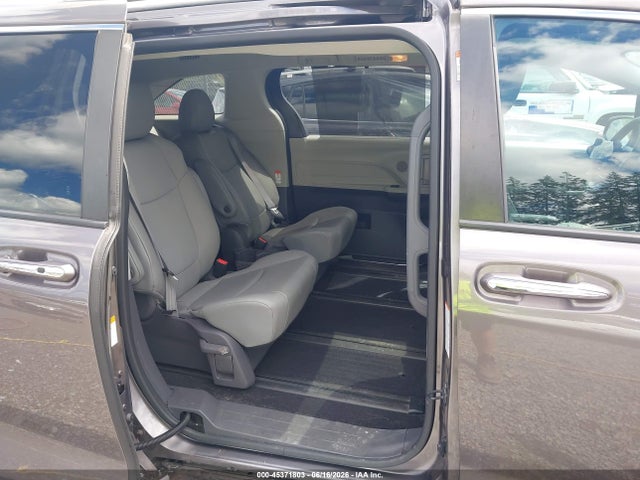 Toyota SIENNA XLE 2021 5TDJSKFC2MS015601 Image 19