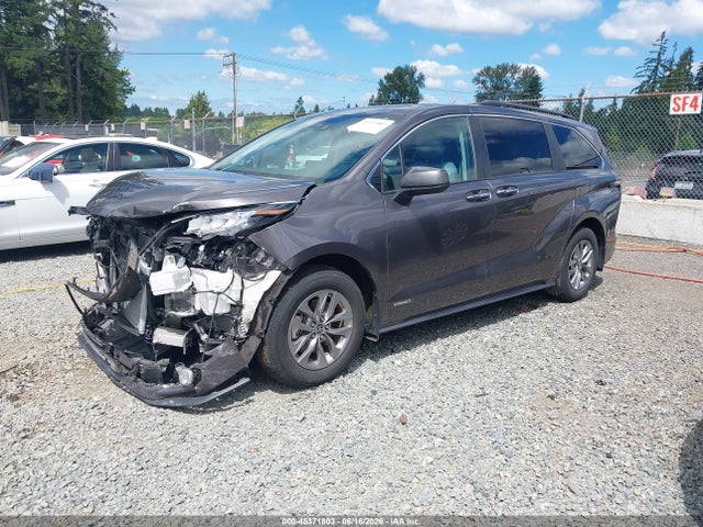 Toyota SIENNA XLE 2021 5TDJSKFC2MS015601 Image 2