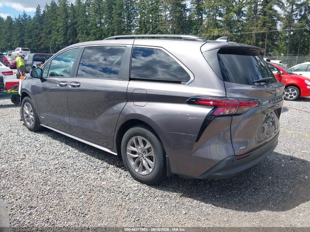 Toyota SIENNA XLE 2021 5TDJSKFC2MS015601 Image 3