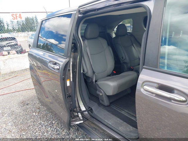 Toyota SIENNA XLE 2021 5TDJSKFC2MS015601 Image 8