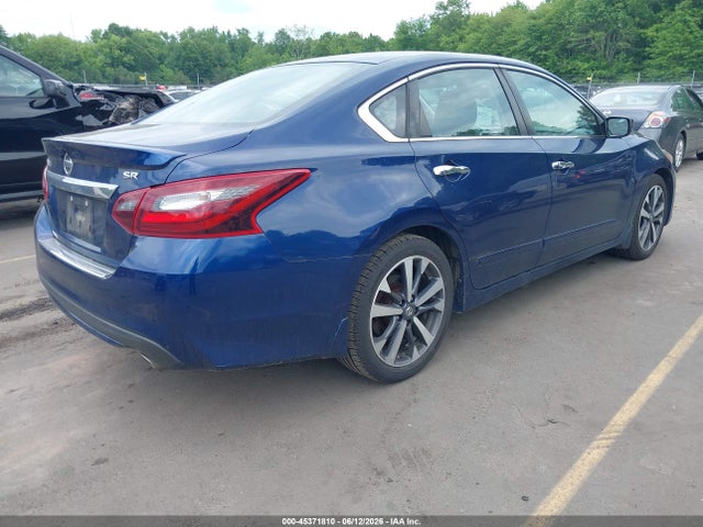 2017 Nissan Altima 2.5 Sr მანქანა იყიდება აუქციონზე, vin: 1N4AL3AP1HN333045, აუქციონის ნომერი: 45371810