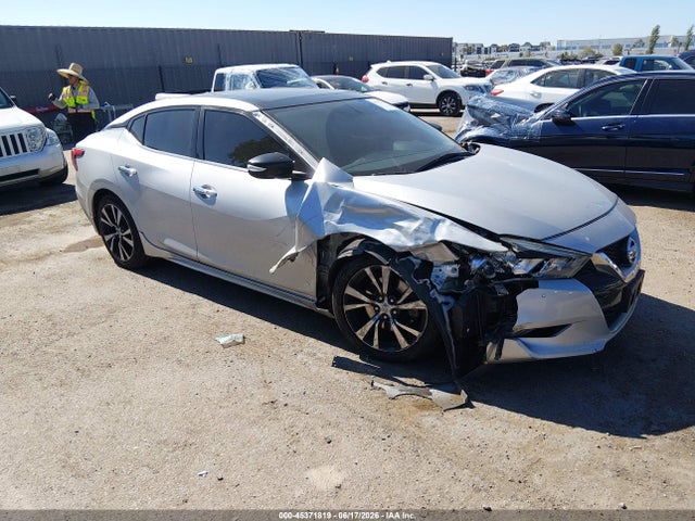 2017 1N4AA6AP1HC450157 main image