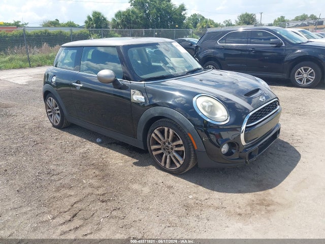 Продаж на аукціоні авто 2017 Mini Hardtop Cooper S, vin: WMWXP7C34H3B94549, номер лоту: 45371821