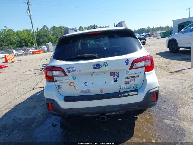 Subaru Outback 2.5i Limited 2018 4S4BSANC2J3314871 Image 17