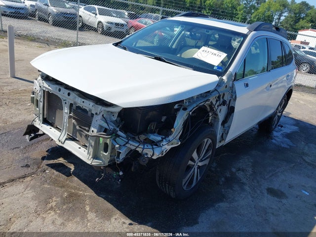 Subaru Outback 2.5i Limited 2018 4S4BSANC2J3314871 Image 2