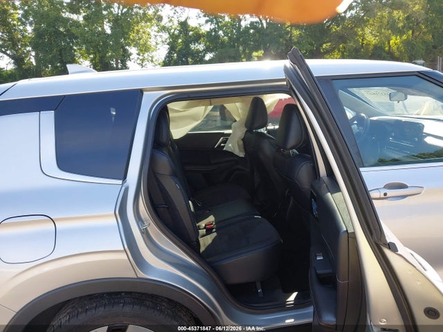 Продажа на аукционе авто 2022 Mitsubishi Outlander Se 2.5 S-awc, vin: JA4J4UA81NZ044154, номер лота: 45371847