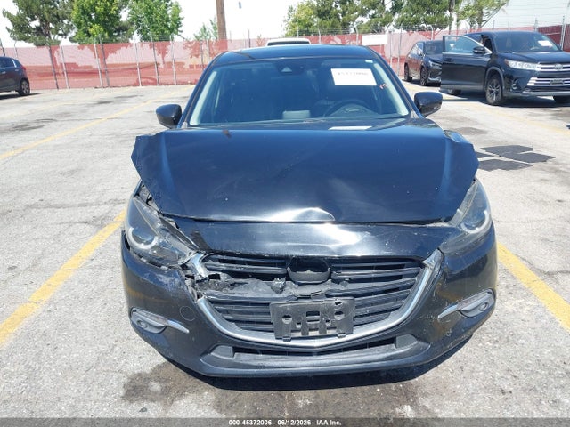 3MZBN1W36JM185796 Mazda Mazda3 Grand Touring