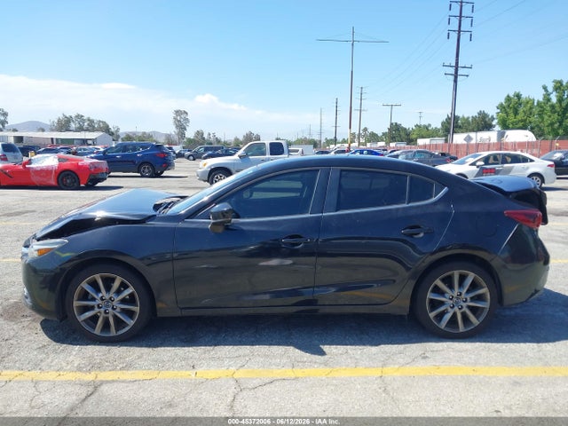 3MZBN1W36JM185796 Mazda Mazda3 Grand Touring
