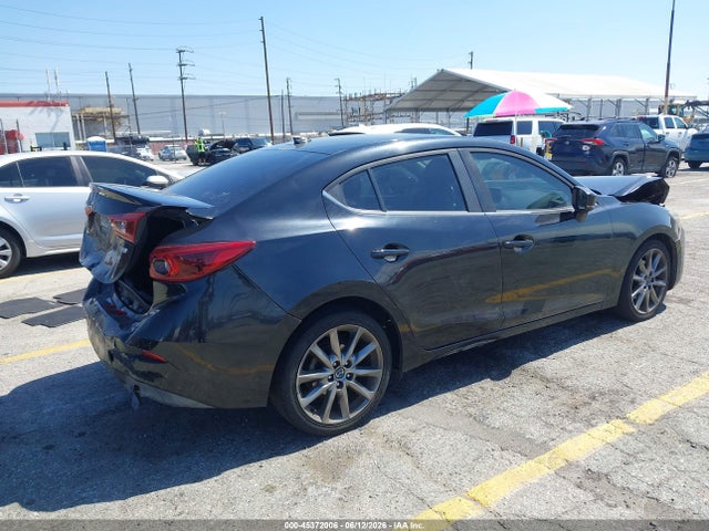 3MZBN1W36JM185796 Mazda Mazda3 Grand Touring