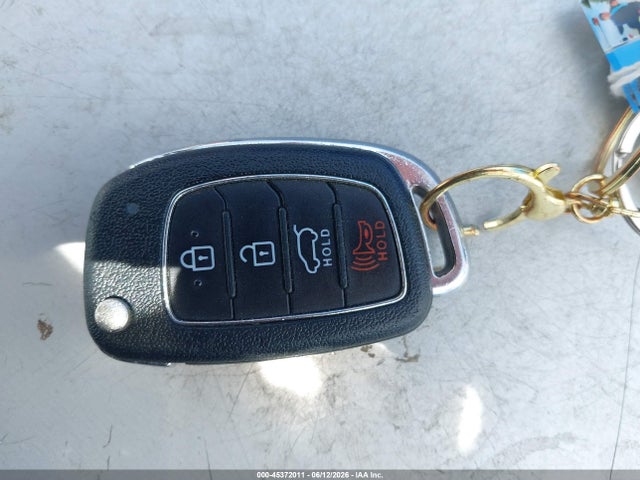45372011 :رقم المزاد ، KM8J33A42GU069799 vin ، 2016 Hyundai Tucson Se مزاد بيع