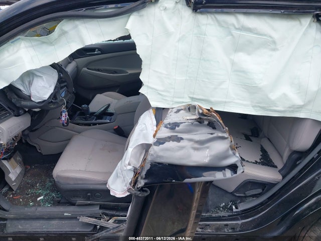 45372011 :رقم المزاد ، KM8J33A42GU069799 vin ، 2016 Hyundai Tucson Se مزاد بيع