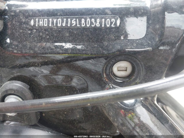 Harley-Davidson FLSL 2020 1HD1YDJ15LB038102 Image 10