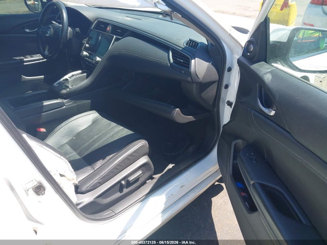 Honda Insight Touring 2019 19XZE4F95KE027839 Image 5