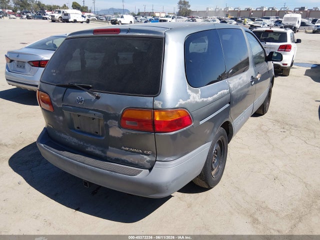 45372236 :رقم المزاد ، 4T3ZF19C6YU211123 vin ، 2000 Toyota Sienna Ce مزاد بيع