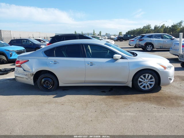 Nissan Altima 2.5 S 2015 1N4AL3AP5FC133004 Image 14