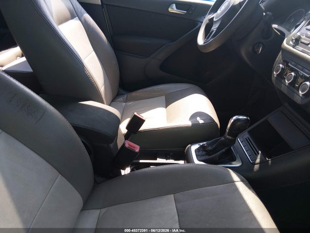 Aukcja sprzedaży 2012 Volkswagen Tiguan S, vin: WVGAV7AX5CW532772, numer aukcji: 45372391