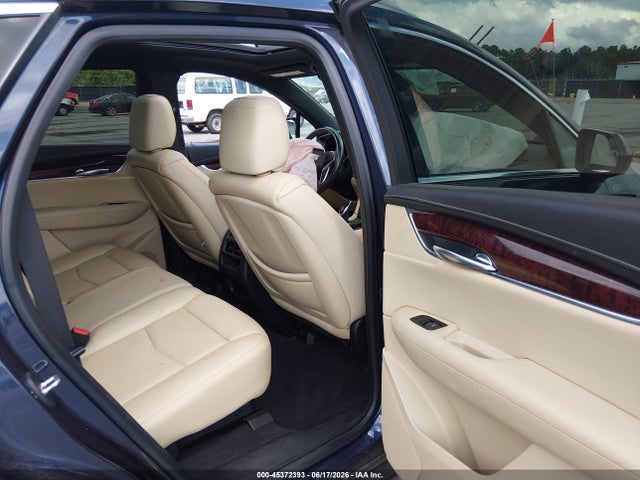 45372393 :رقم المزاد ، 1GYKNCRS5KZ215110 vin ، 2019 Cadillac Xt5 Luxury مزاد بيع