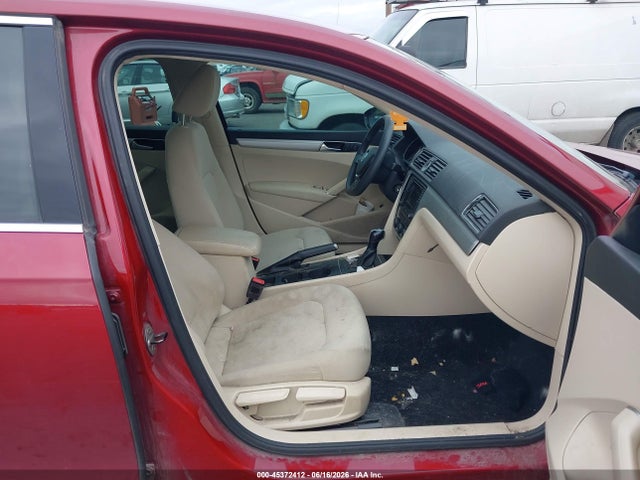 1VWAT7A30HC086236 Volkswagen Passat 1.8t S