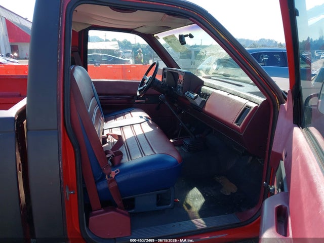 Продажа на аукционе авто 1989 Gmc Sierra K1500, vin: 1GTDK14Z1KZ527084, номер лота: 45372469