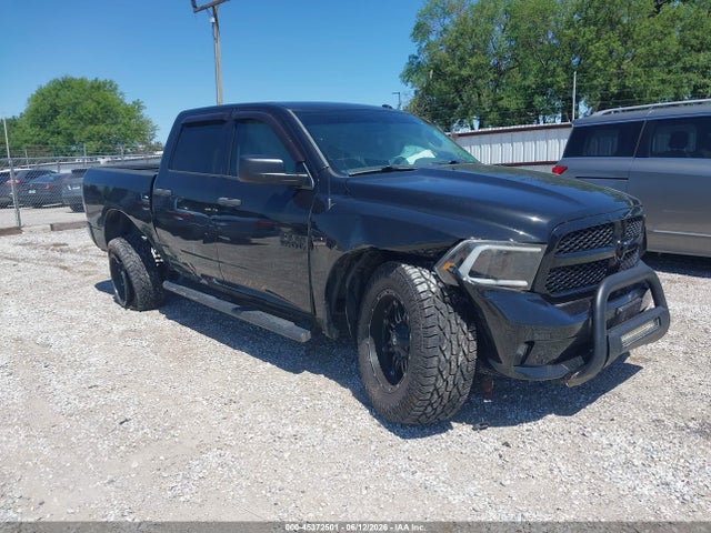 Продажа на аукционе авто 2017 Ram 1500 Express  4x4 5'7 Box, vin: 3C6RR7KT0HG605194, номер лота: 45372501