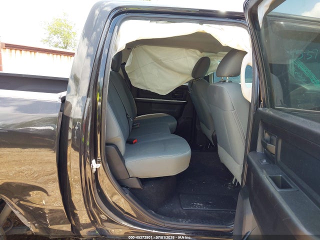 Продажа на аукционе авто 2017 Ram 1500 Express  4x4 5'7 Box, vin: 3C6RR7KT0HG605194, номер лота: 45372501
