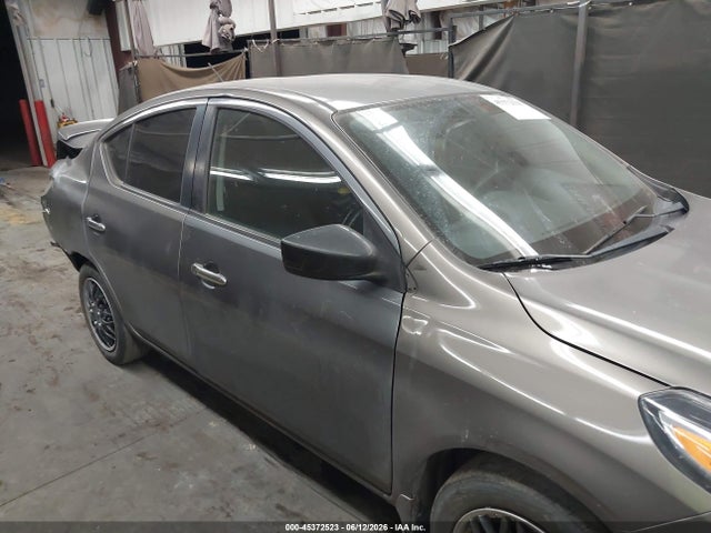 3N1CN7APXFL852096 Nissan Versa 1.6 Sv