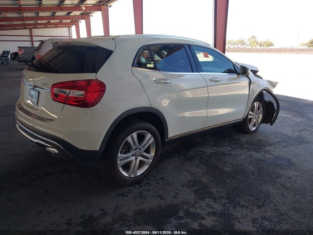 WDCTG4GB8HJ308508 Mercedes-Benz Gla 250 4matic