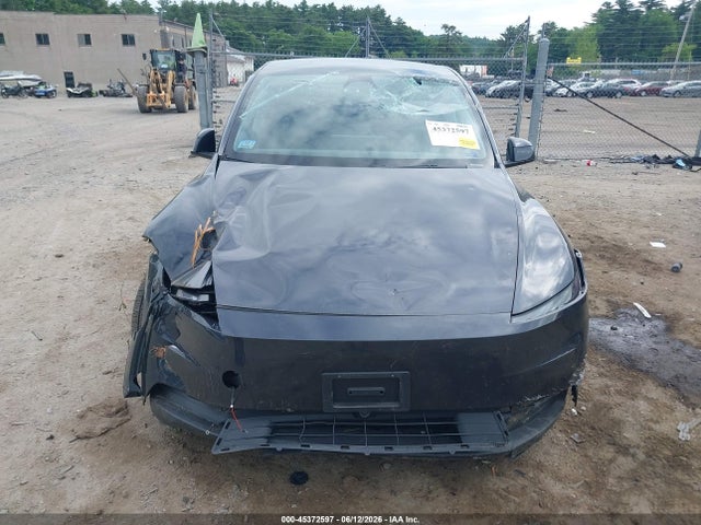 Tesla Model Y 2026 7SAYGDEDXTA590330 Image 11